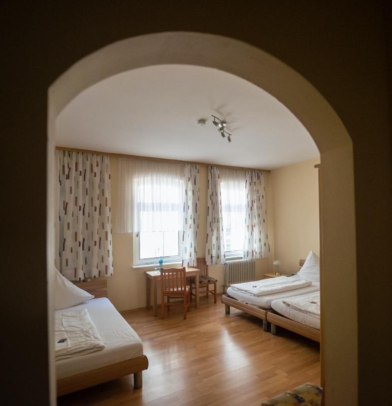 Quadruple Room with Bathroom image 2