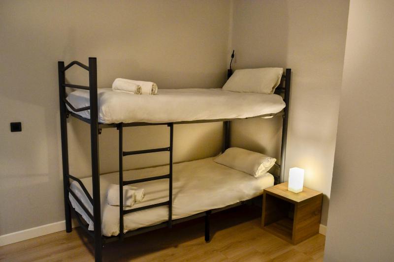 Quadruple Room with Private Bathroom image 3