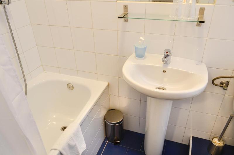 Standard Double Room image 1