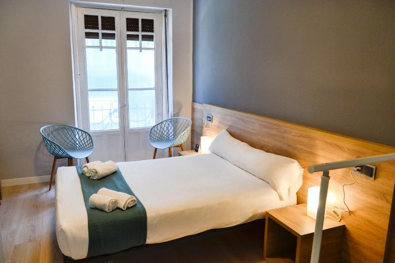 Standard Double Room image 4
