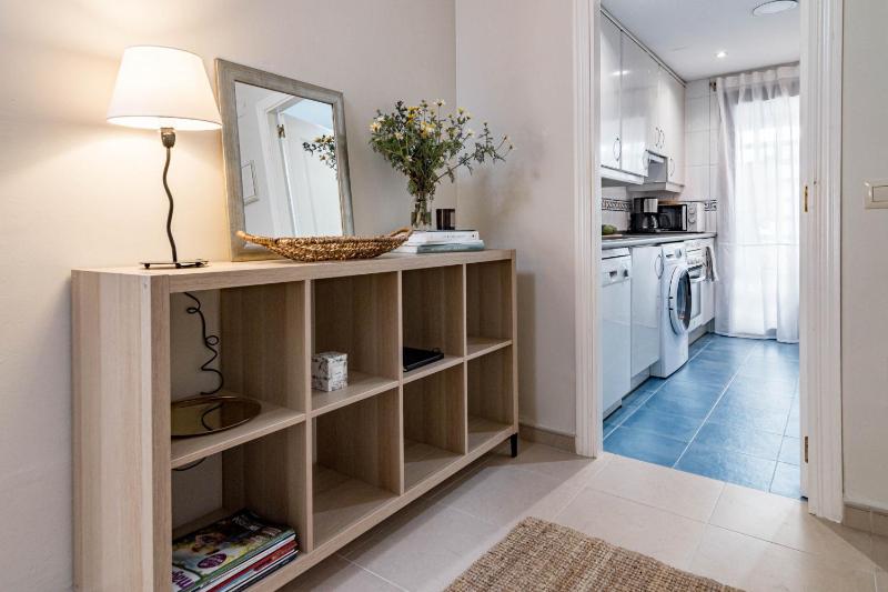Amazing 2-Bedroom Retreat in Nueva Andalucia Steps from Centro Plaza - image 48