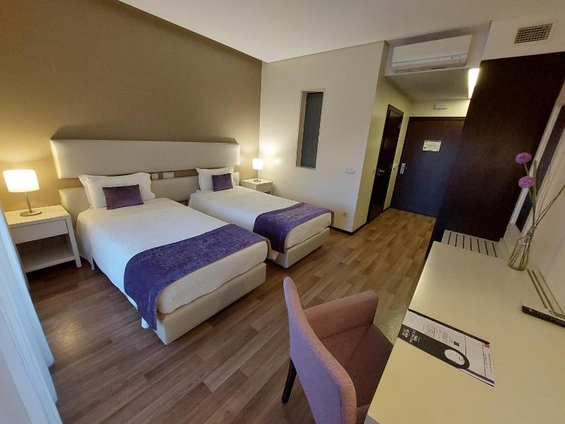 Double or Twin Room with Sea View image 4