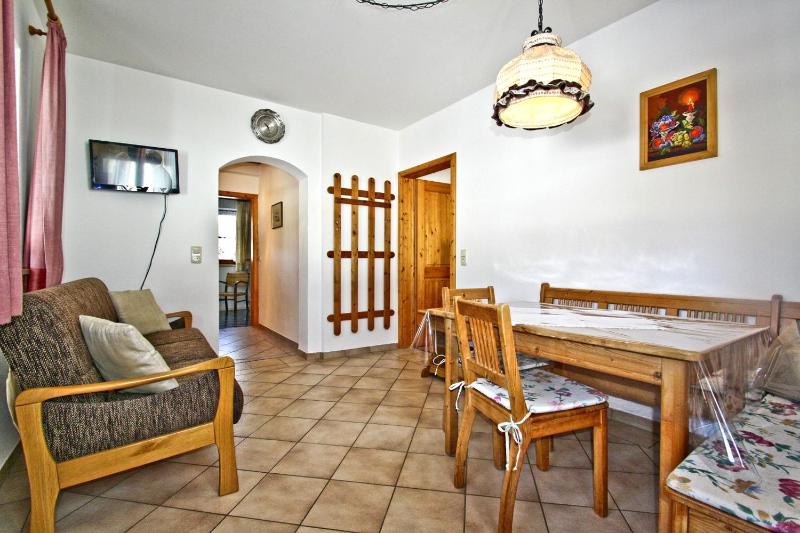 One-Bedroom Apartment image 1