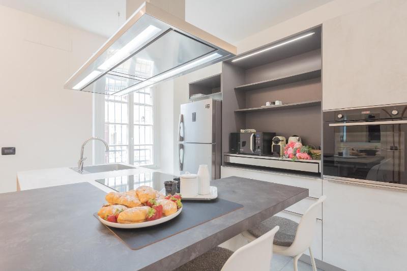 Enchanted Como Lake - City Apartment - image 2