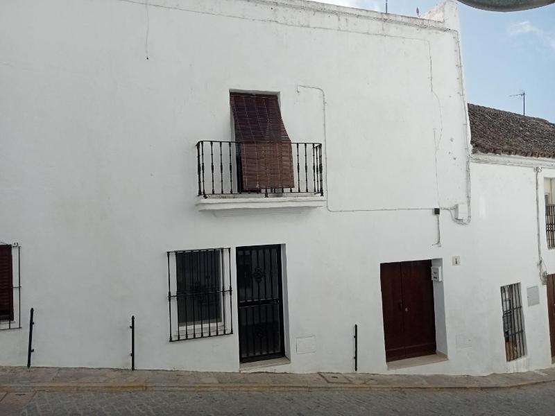 Studio with Balcony image 2