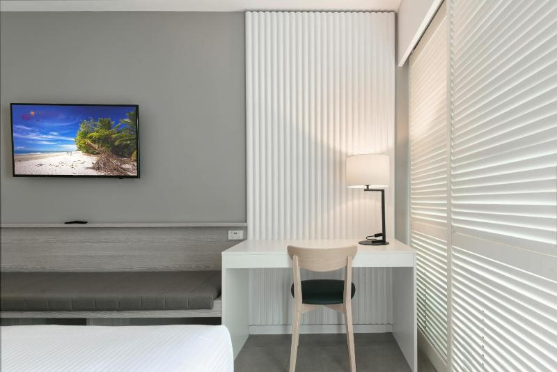 Beach Club Port Douglas Luxury Apartments - image 21