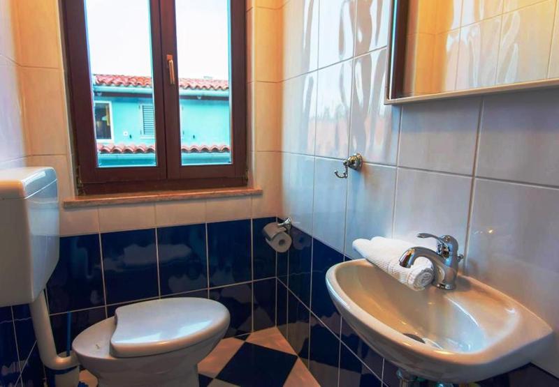 Apartment with Sea View image 4