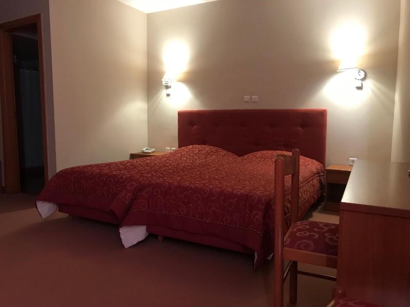 Deluxe Triple Room image 3
