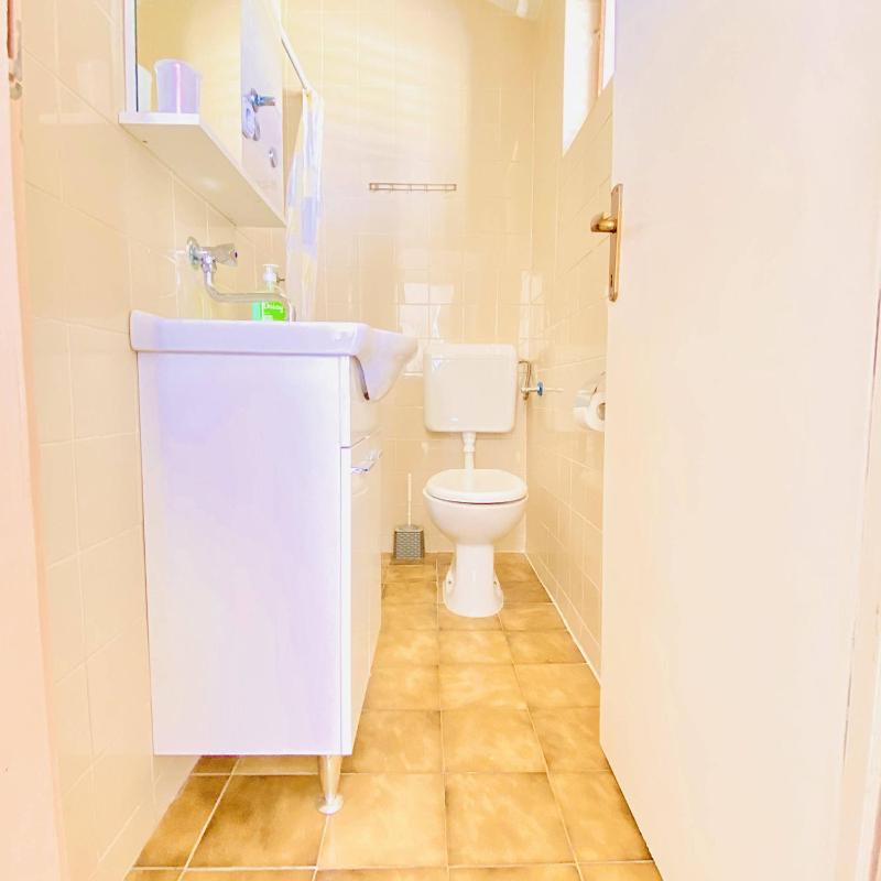 Dragan's Den Hostel - image 22