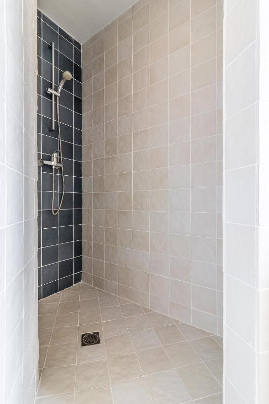 One-Bedroom Apartment image 3