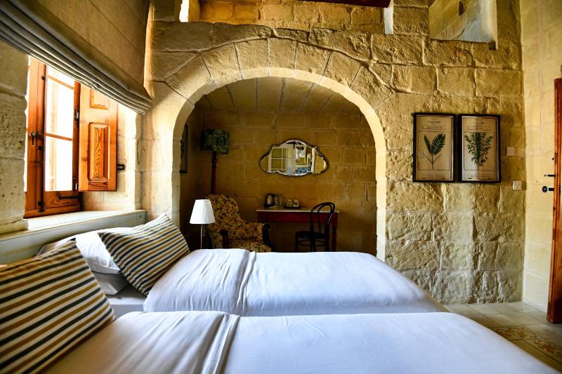 Double or Twin Room image 1