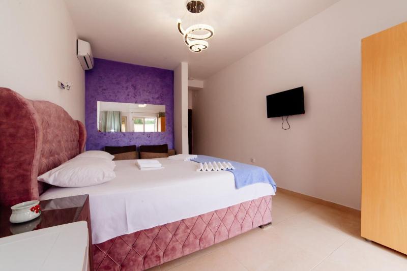 Triple Room with Sea View image 2