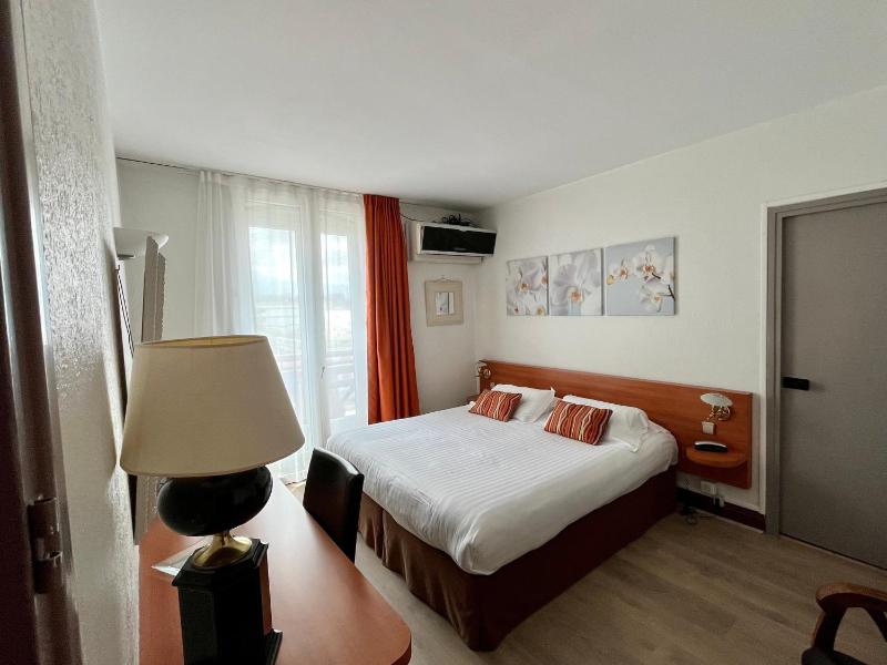 Superior Double Room image 4