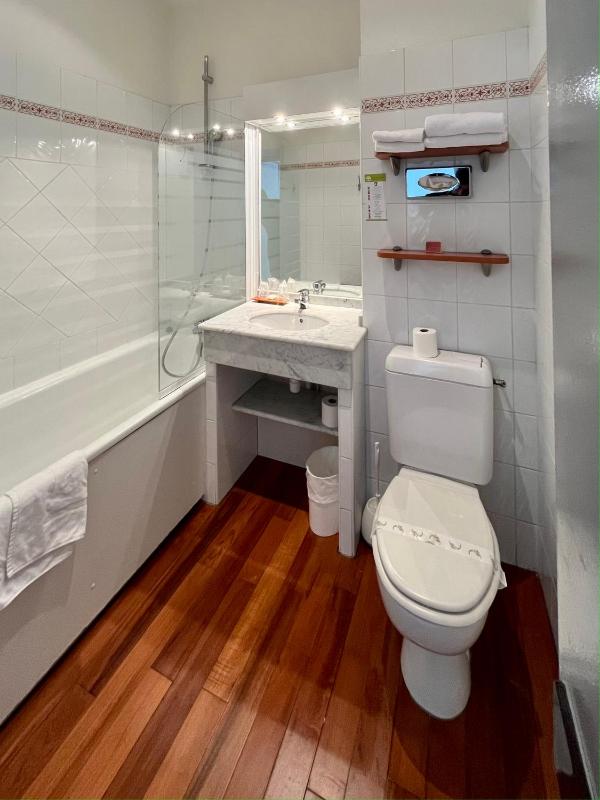 Superior Double Room image 3