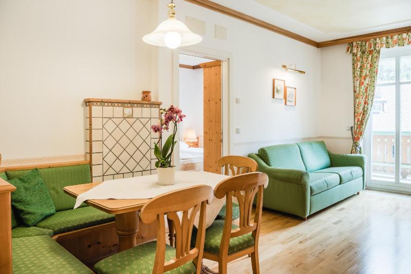 One-Bedroom Apartment image 3
