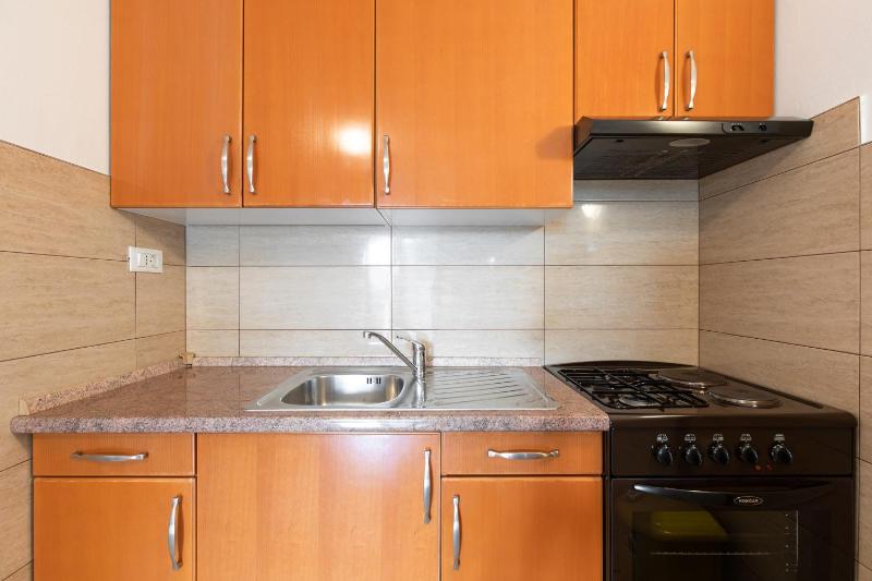 One-Bedroom Apartment image 3