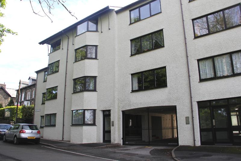Three-Bedroom Apartment image 2