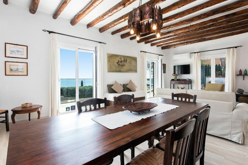 Three-Bedroom Villa image 4