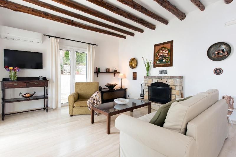 Three-Bedroom Villa image 3
