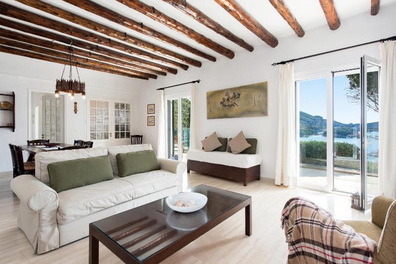Three-Bedroom Villa image 2