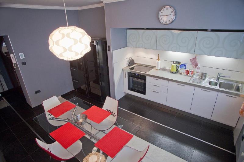 Angel Apartment - image 3