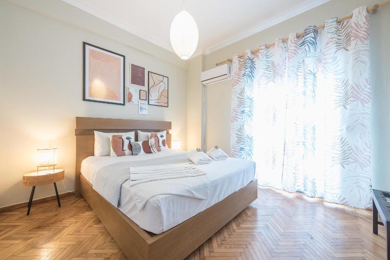 One-Bedroom Apartment image 1