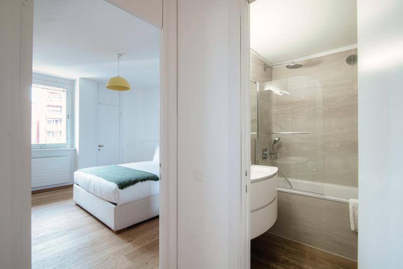 Palace Apartment by Quokka 360 - Comfortable Stay Close to Lugano Lido - image 27