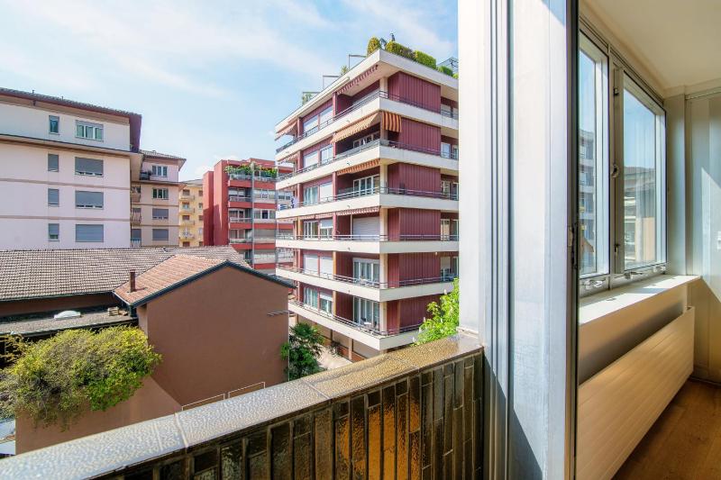 Palace Apartment by Quokka 360 - Comfortable Stay Close to Lugano Lido - image 3