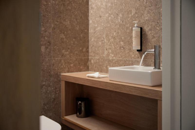 Superior Double or Twin Room image 3