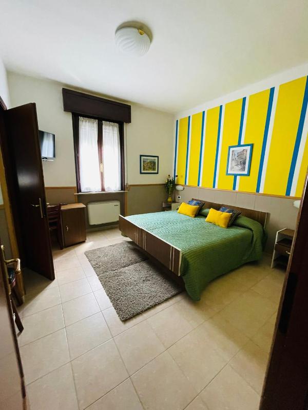 Double or Twin Room image 3