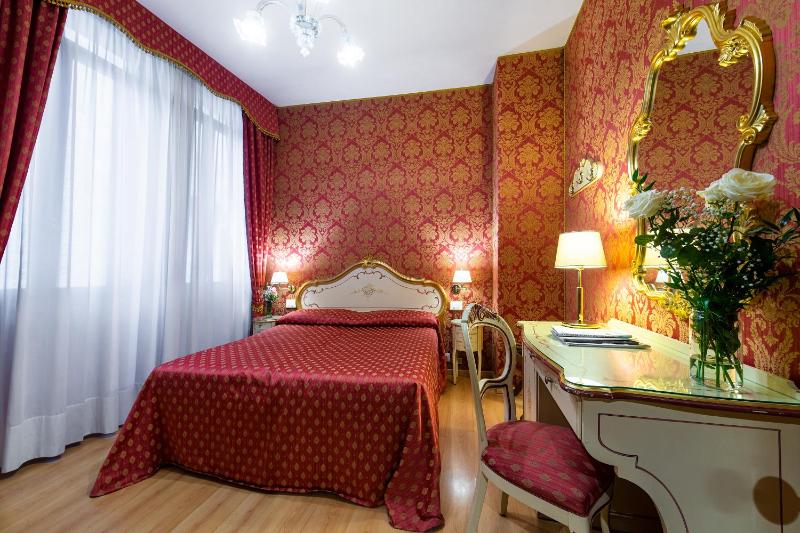 Classic Double Room image 1