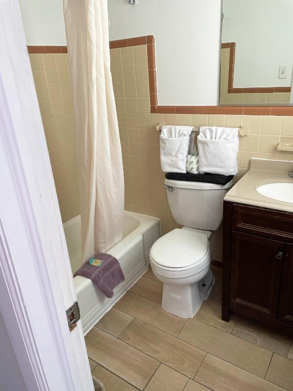 Kings Arms Motel - image 24