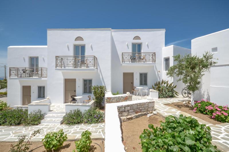 Superior Double Room with Sea View image 4