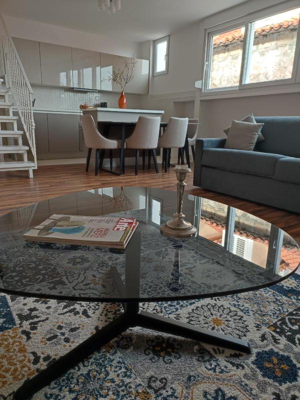 Luxury Duplex Apartment with Terrace and Sea View image 4