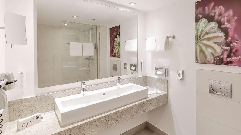 Junior Suite image 2