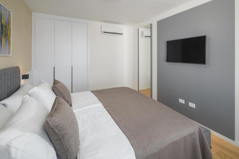 Maj Luxury Residence - image 16