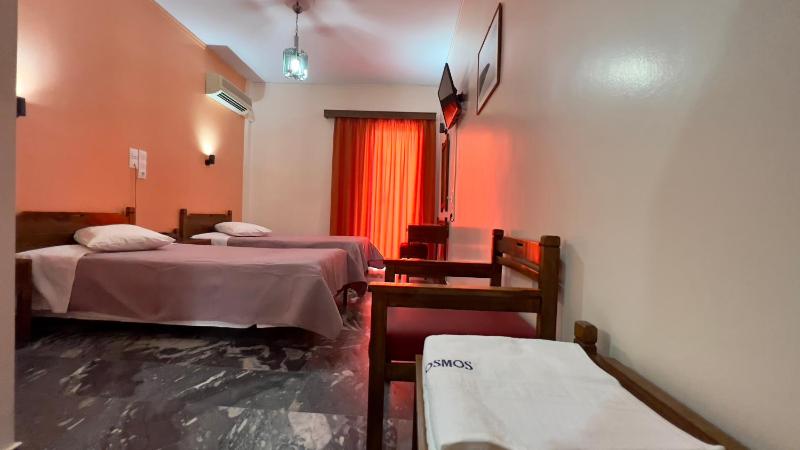 Standard Twin Room image 1