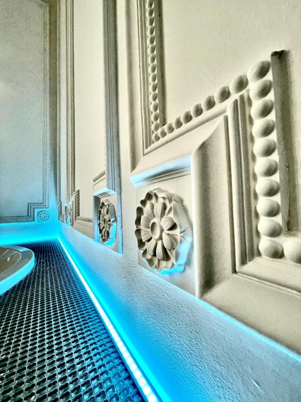 VIP Jacuzzi Suites - image 6