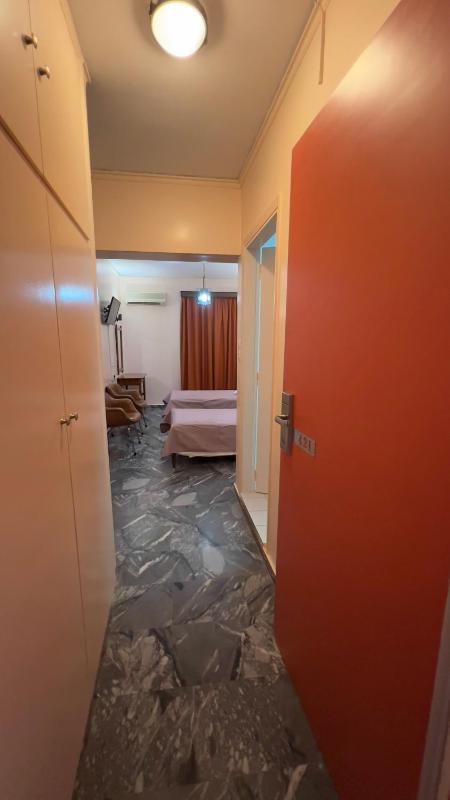 Standard Twin Room image 3