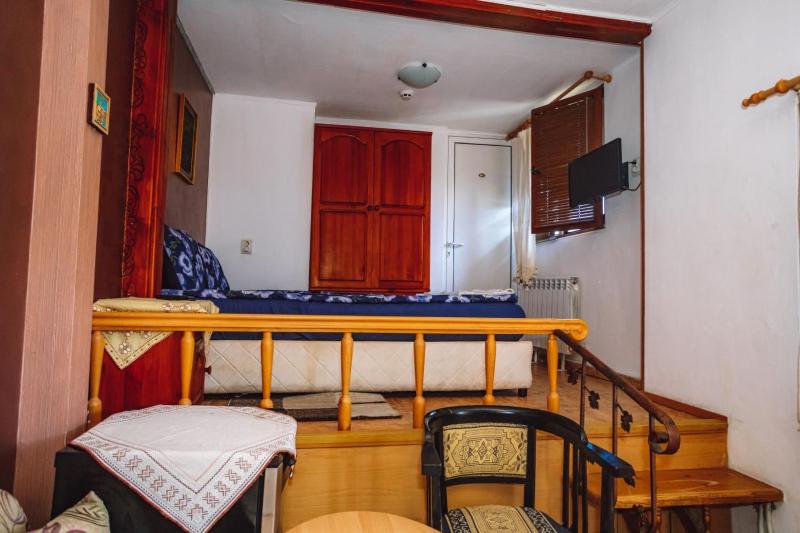 Double Room with Balcony (2 Adults + 1 Child) image 3