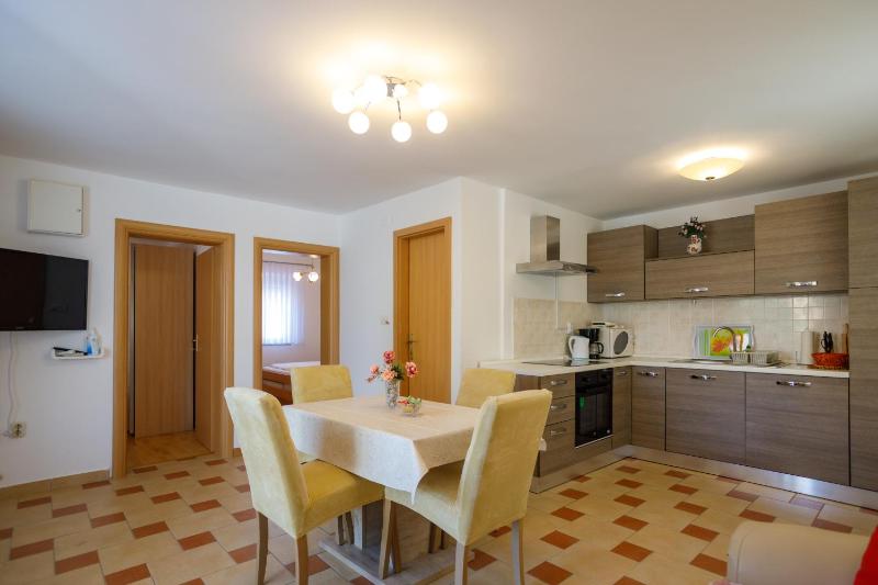 Apartmani Bakran - image 24