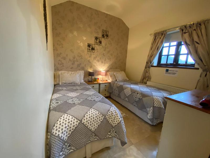 One-Bedroom Cottage image 2