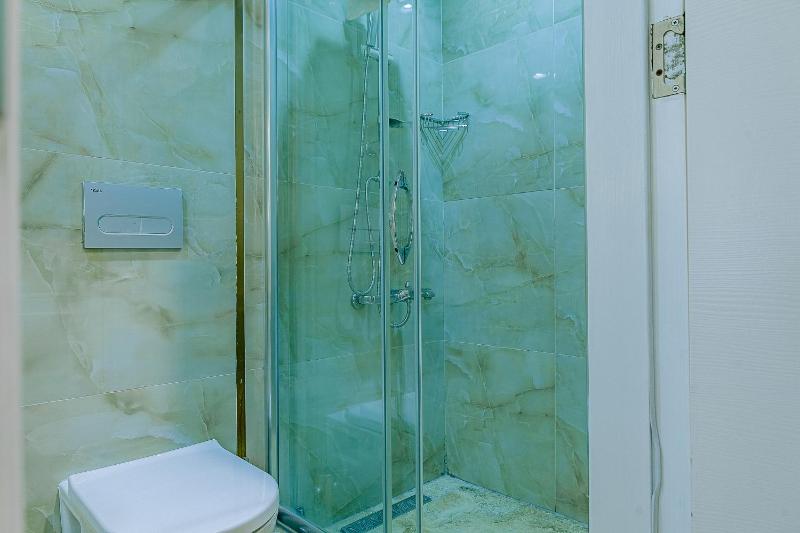 Superior Suite image 2