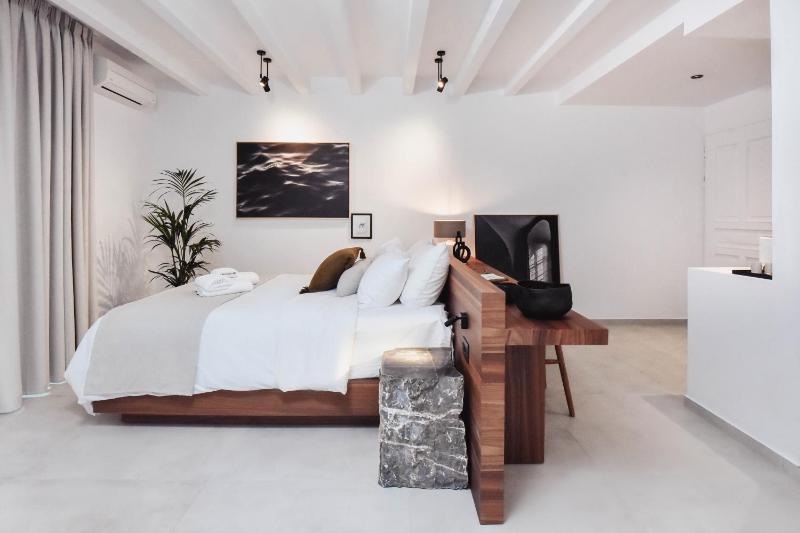 Superior Suite image 4