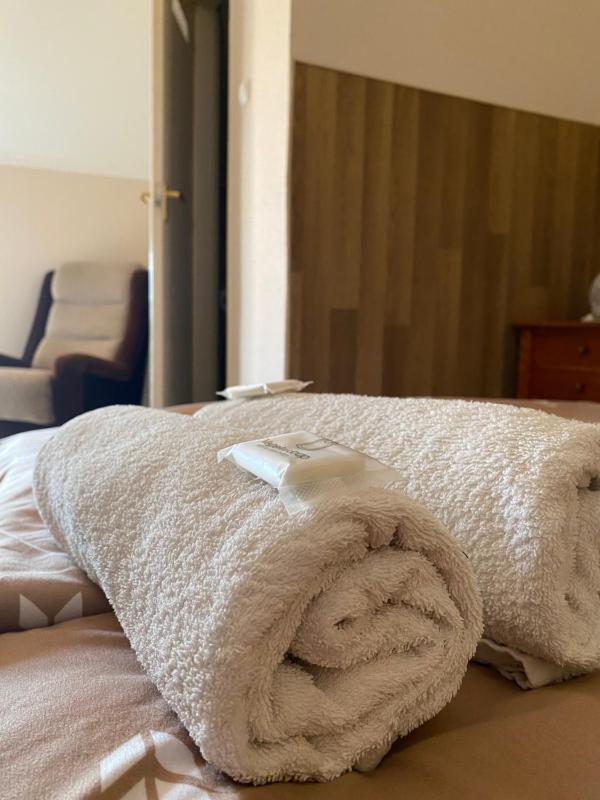 Single Room image 3
