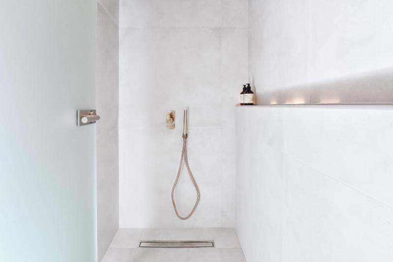 Superior Suite image 2