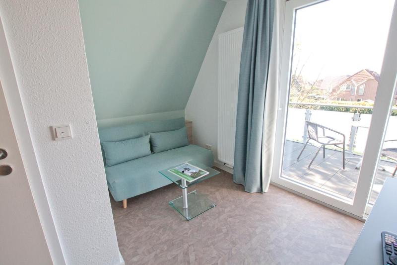 Double Room with Balcony image 4