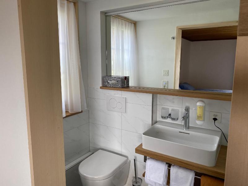 Standard Double Room image 2