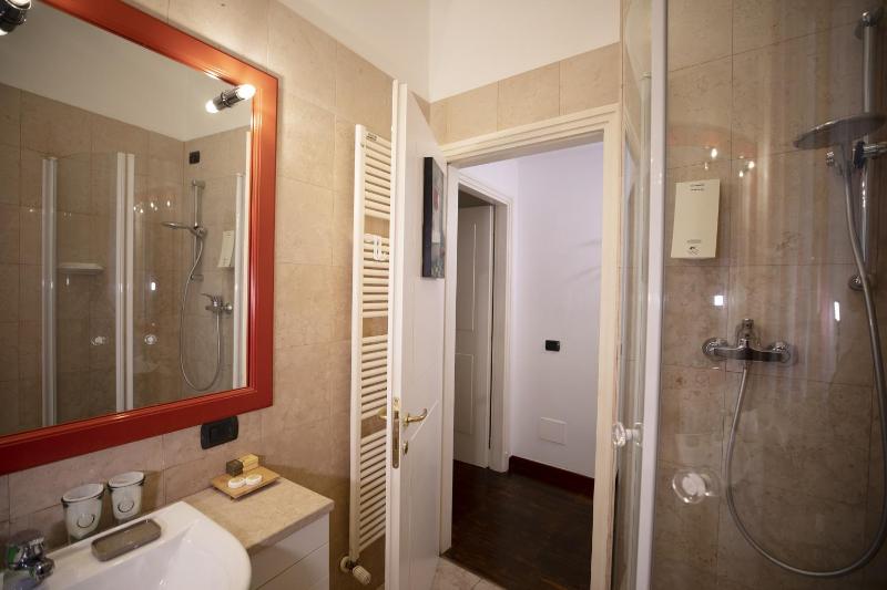 Like Romeo Suites - image 6
