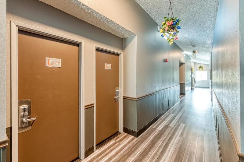 La Mirage Inn - Hollywood - image 15